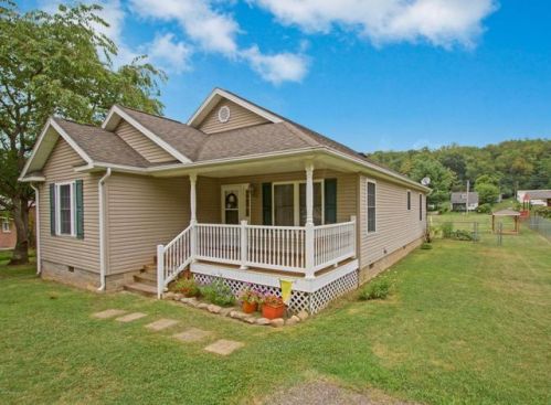 242 Brake Rd, Elliston, VA 24087-4437