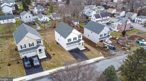 706 Hornblende Ave, Kennett Sq PA  19348-3614 exterior