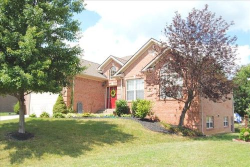 7009 Highpoint Cir, Sellersburg, IN 47172-8917