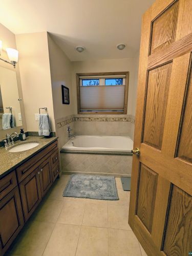 648 Jill St, Duluth MN 55803-2109 exterior