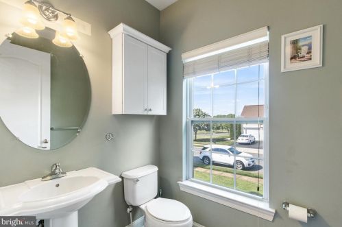 6 Nicole Ct, Swedesboro NJ  08085-3448 exterior