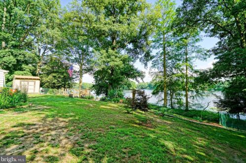 126 Lakeside Dr, Laurel DE  19956-1144 exterior