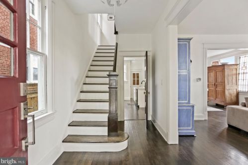 1207 Hamilton St, Washington, DC 20011-6919