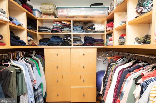 258 Aldrin Dr, Prospectville PA 19002-4101 exterior