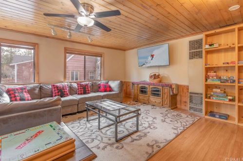 329 Fairway Blvd, Big Bear City CA  92314-8879 exterior
