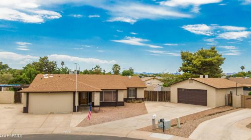 1416 Manor Cir, Chandler, AZ 85225-7047