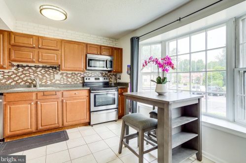 2545 Kingswood Ct, Woodbridge VA  22192-2029 exterior