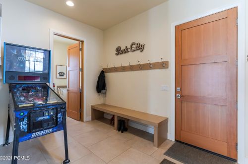 2470 Saddlehorn Dr, Park City, UT 84098-6367