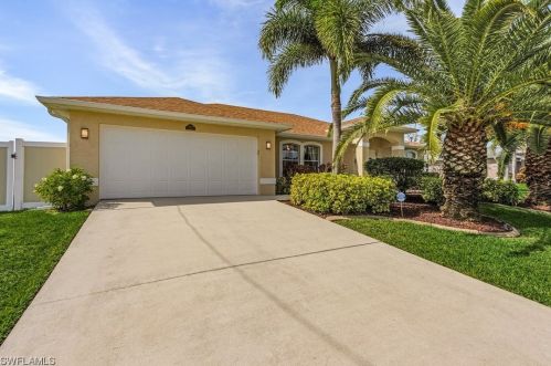 3000 10th Pl, Cape Coral, FL 33904-3903