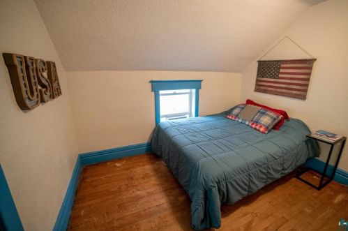 2817 Wicklow St, Duluth MN  55806-1415 exterior