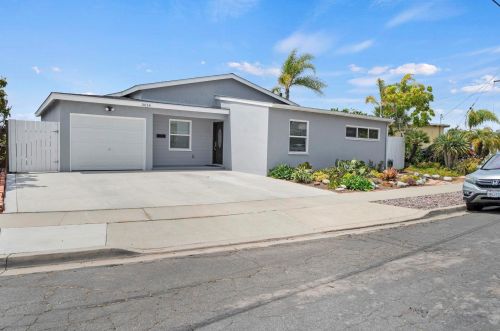 3018 Iroquois Way, San Diego, CA 92117-6215
