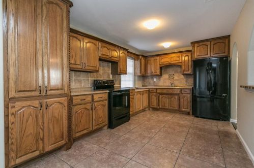 1104 Sharondale St, Fort Worth TX 76115-4241 exterior