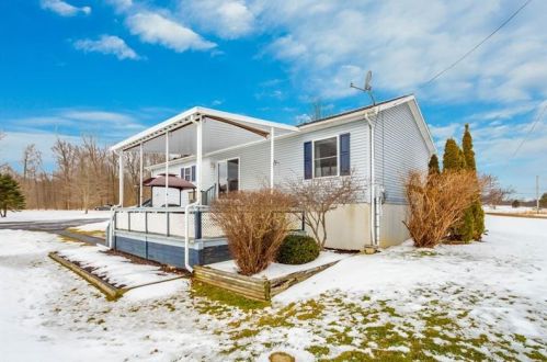 838 Bend Rd, Hermitage, PA 16148-0033