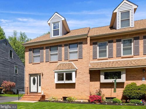 10 Variton Dr, Wilmington, DE 19810-3135