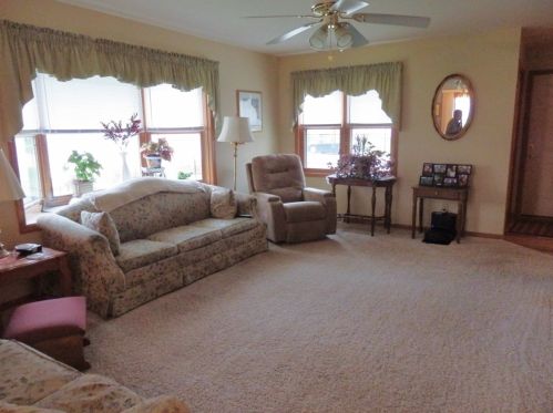 206 Mary St, Watertown, WI 53094-6519