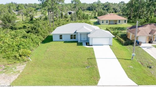 955 Milwaukee Blvd, Lehigh Acres, FL 33974-9573