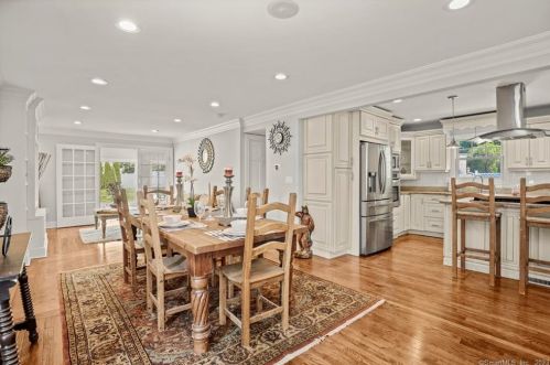 26 Bonheur Rd, Bridgeport CT  06611-3404 exterior