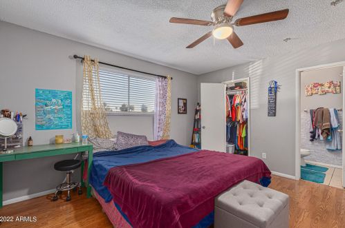 5222 41st Dr, Phoenix AZ  85019-2411 exterior