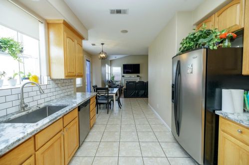 2135 Canyon Creek Ct, Newman CA  exterior