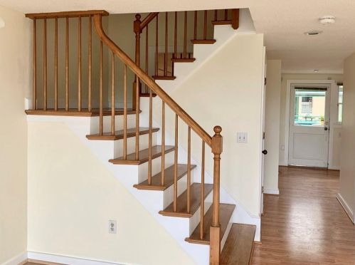 40 Web Ave, North Kingstown RI  02852-6822 exterior