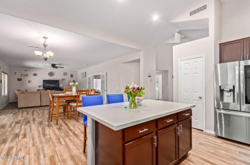 10517 Magnolia St, Tolleson AZ  85353-5623 exterior