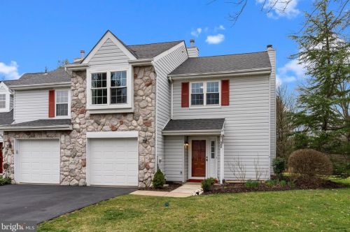 306 Independence Dr, Southampton, PA 18966-2793
