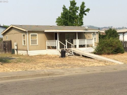 830 Meadowood Dr, Winston, OR 97496-9647