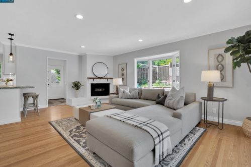 917 Ocho Rios Dr, Danville, CA 94526-4817