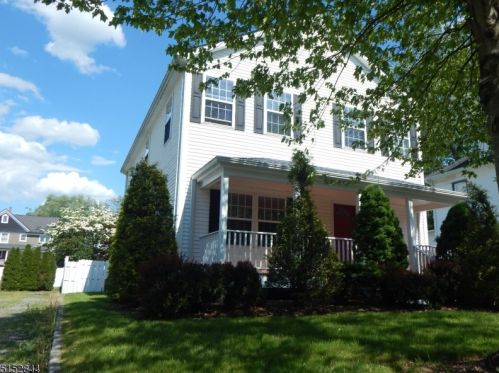 34 Maple St, Bernardsville, NJ 07924-2739