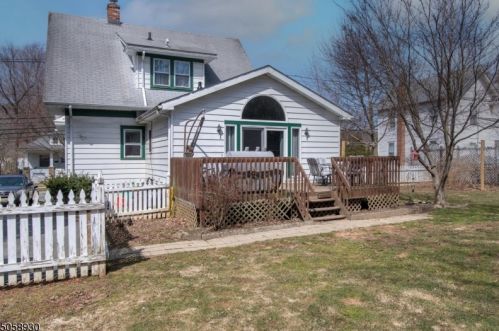 519 Grand Ave, Hackettstown NJ  07840-1119 exterior