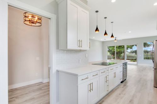 975 Bear Island Cir, West Palm Beach FL  33409-2062 exterior
