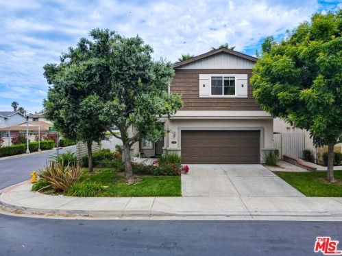 17520 Persimmon Dr, Long Beach, CA 90746-7478