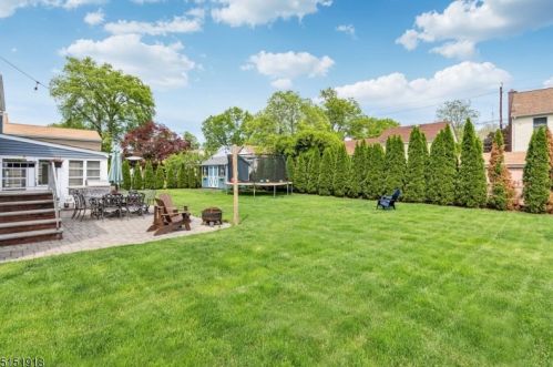 2 Lenhome Dr, Cranford NJ 07016-2954 exterior