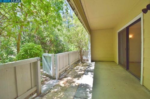 166 Farm Ln, Pacheco CA  94553-4185 exterior