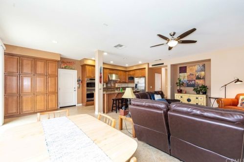 40347 Amesbury Ln, Temecula CA 92591-4432 exterior