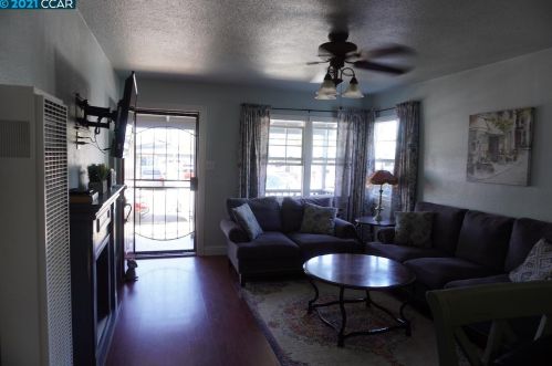 177 Linscheid Dr, West Pittsburg, CA 94565-5833