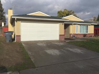 5144 Austin Way, Fresno, CA 93722-9116