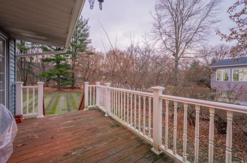 107 Barnes Rd, Washingtonville NY  10992-1933 exterior