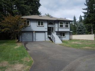 5856 Rim View Ct, Bremerton, WA 98312-9558