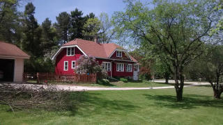 503 Calumet Rd, Milwaukee WI  53217-3468 exterior