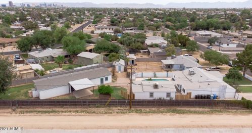 4333 17 Ave, Phoenix AZ 85085-6300 exterior