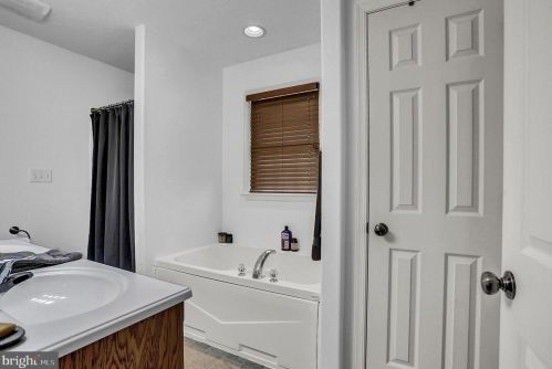 60 Independence Dr, Lees Cross Roads PA  17257-8225 exterior