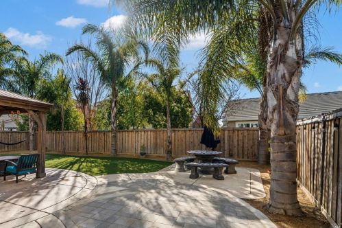 7018 Westminster Ct, Vacaville CA  95687-8254 exterior