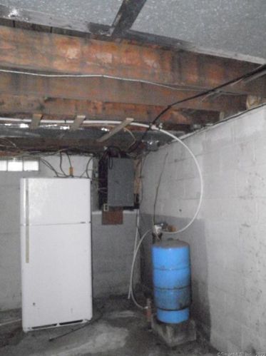 21 Humes Rd, Killingly CT  06241-1226 exterior