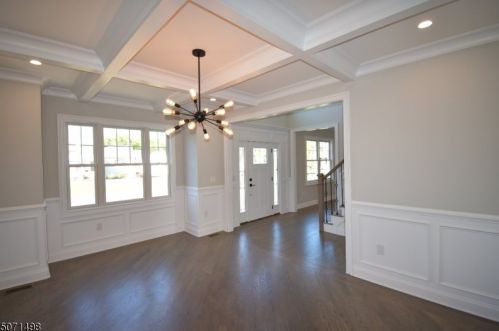 31 Lupine Way, Clark NJ  07066-1822 exterior
