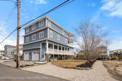 1286 Avenue A, Cedar Bonnet Island NJ  08050-3901 exterior