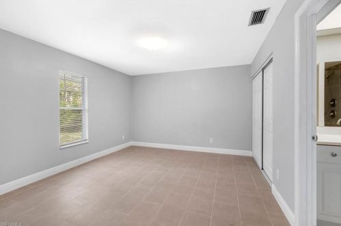 4688 Pembrooke Ln, Bonita Springs FL  exterior