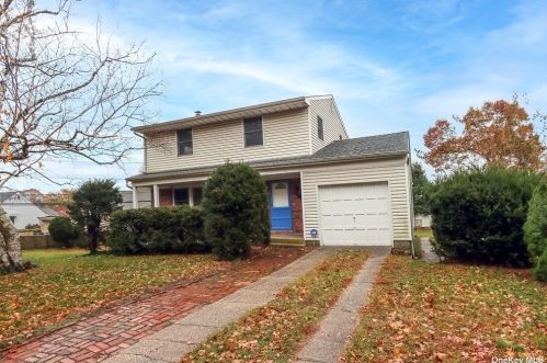 2638 Bismark Ave, North Bellmore, NY 11710-1904