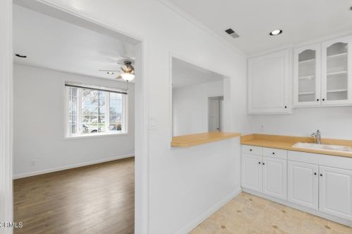 1384 California St, Oxnard CA 93033-3708 exterior