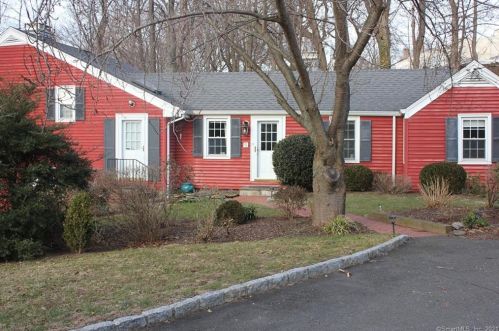 5 Wallasy Way, Riverside CT  06878-1609 exterior